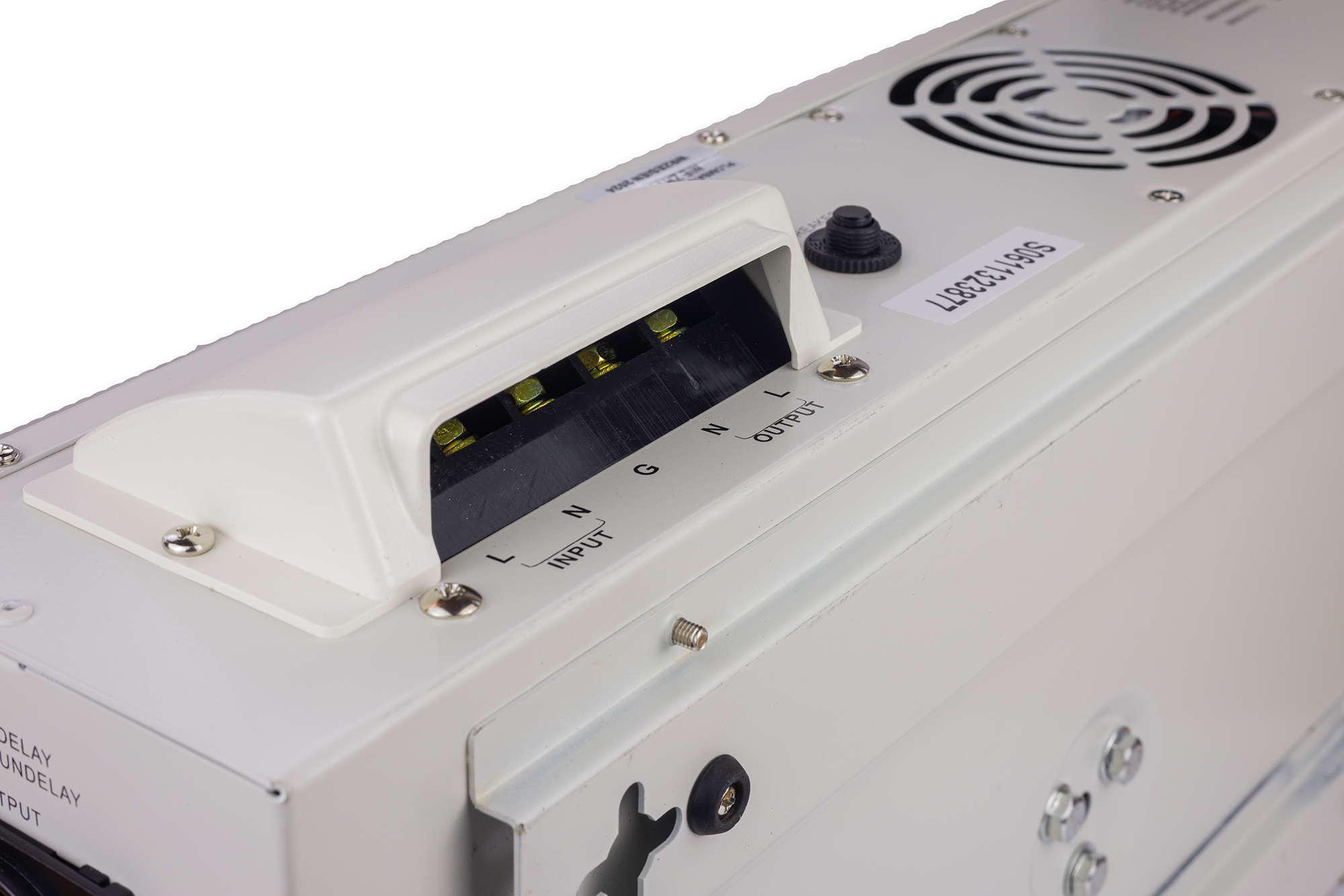 AVR 10 000VA SLIM (4)